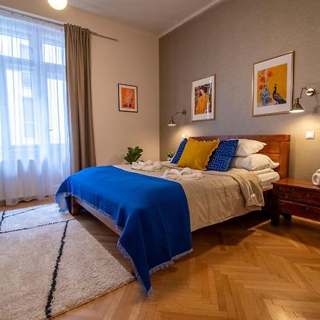 Be A Budapester Extérieur photo