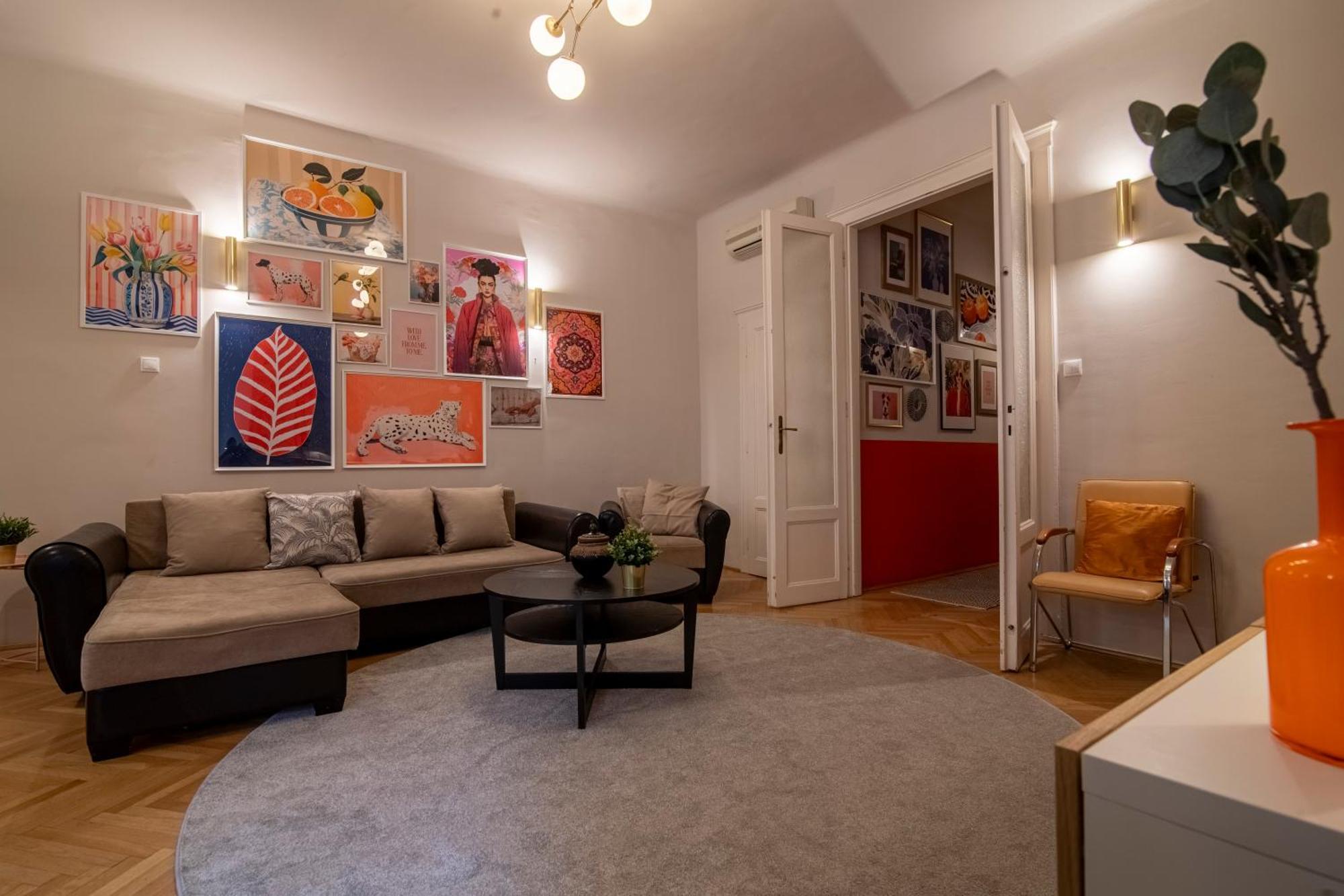 Be A Budapester Extérieur photo